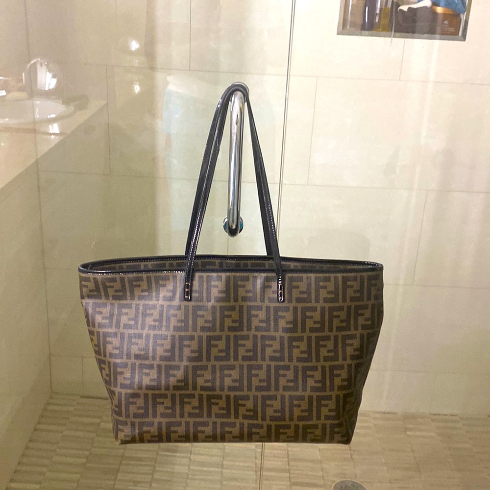 Iconic Fendi large tote bag